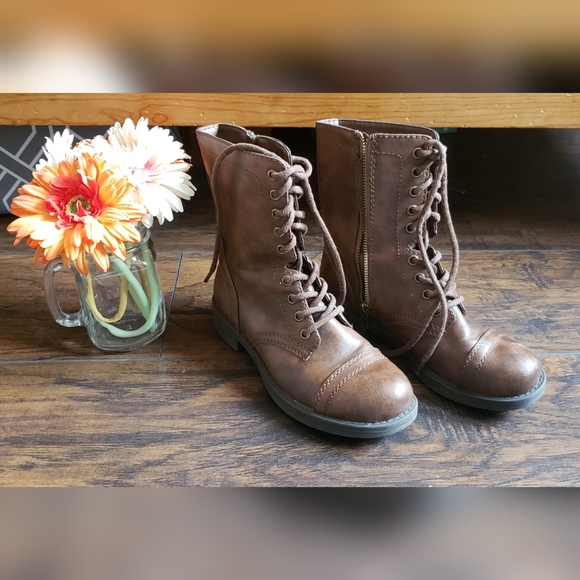 Brash Shoes - Combat boots- Brash brown size 6